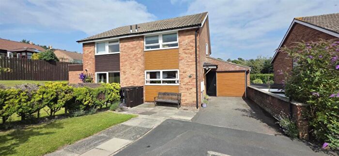 3 Bedroom Semi-Detached House For Sale In Ronaldshay Drive, Richmond, DL10