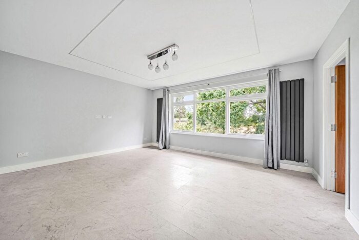 2 Bedroom Flat To Rent In Dell Farm Road, Ruislip, HA4