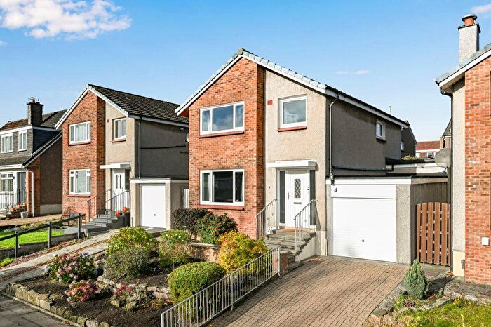 3 Bedroom Detached House For Sale In Muirhead Place, Penicuik, Midlothian, EH26