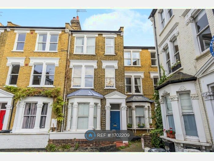 1 Bedroom Flat To Rent In Tradescant Road, London, SW8