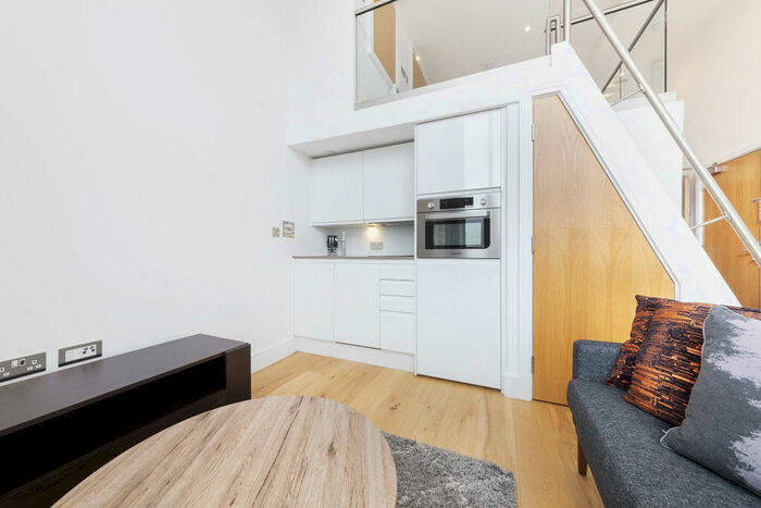 1 Bedroom Apartment To Rent In Flowers Way, Luton, Bedfordshire, LU1