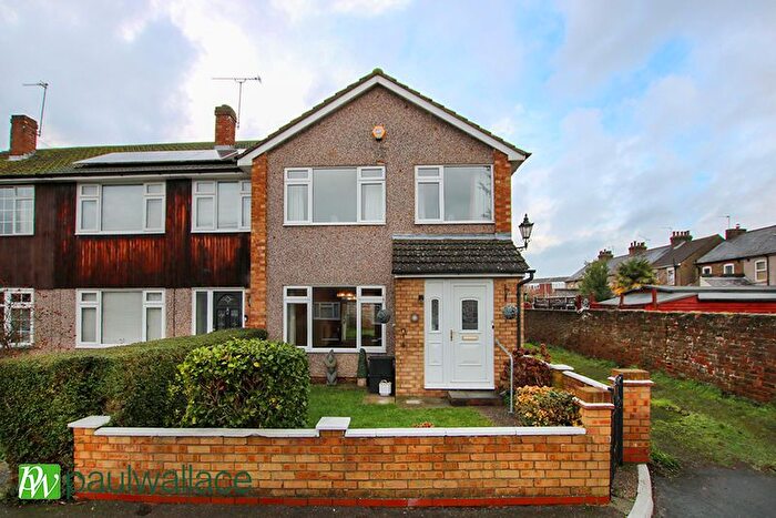 3 Bedroom End Terrace House For Sale In Oldfield Drive, Cheshunt, EN8