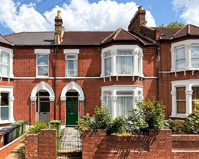 4 Bedroom Terraced House For Sale In Balloch Road, Catford, SE6