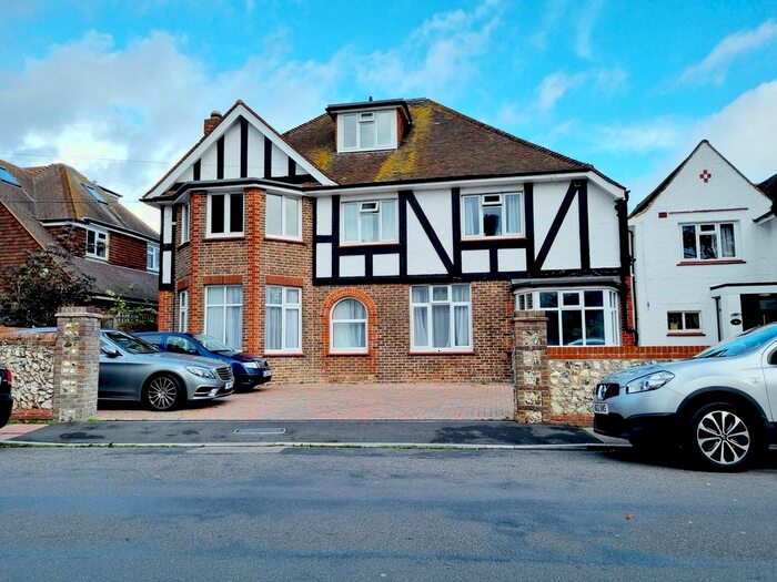 2 Bedroom Flat To Rent In Southfields Road, Eastbourne, BN21