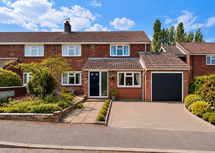 4 Bedroom Semi-Detached House For Sale In Gepps Close, High Easter, Chelmsford, CM1