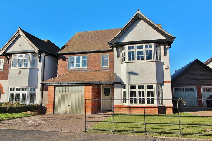 4 Bedroom Detached House To Rent In Newlands Avenue, Waterlooville, PO7