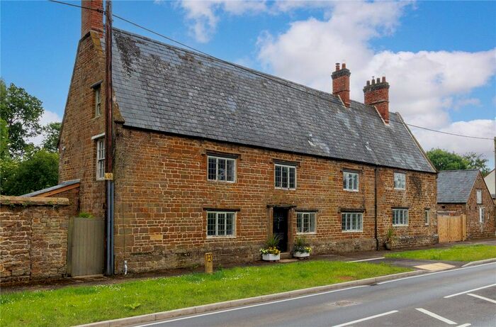 6 Bedroom Detached House For Sale In Banbury Road, Charwelton, Daventry, Northamptonshire, NN11