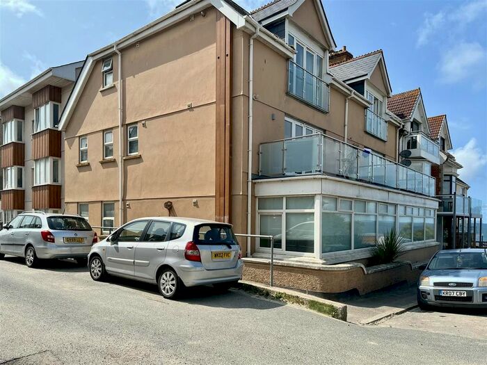 1 Bedroom Flat To Rent In Seapoint, Trebarwith Crescent, Newquay, TR7