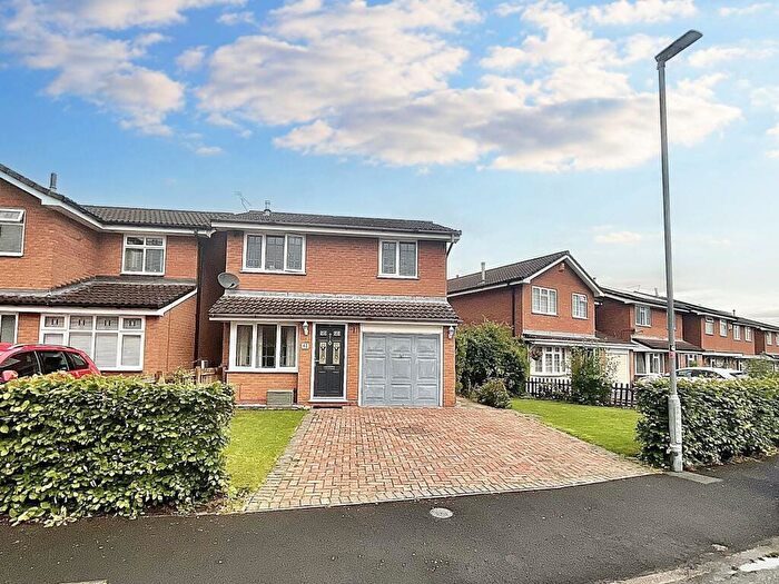 3 Bedroom Detached House For Sale In Farmleigh Drive, Crewe, CW1