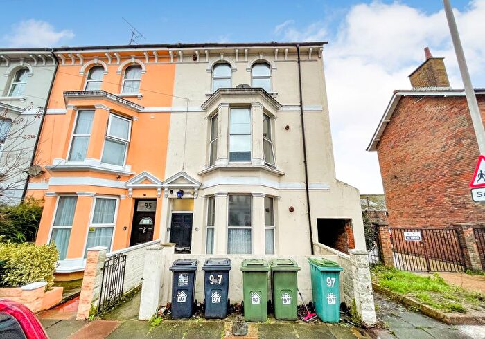 6 Bedroom End Of Terrace House For Sale In Langney Road, Eastbourne, East Sussex, BN21