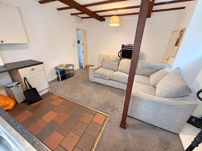 2 Bedroom Flat To Rent In Belwell Lane, Sutton Coldfield, B74