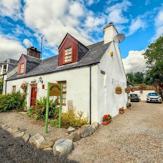 3 Bedroom Cottage For Sale In Rowan Cottage, Lewiston, Drumnadrochit, Inverness., IV63