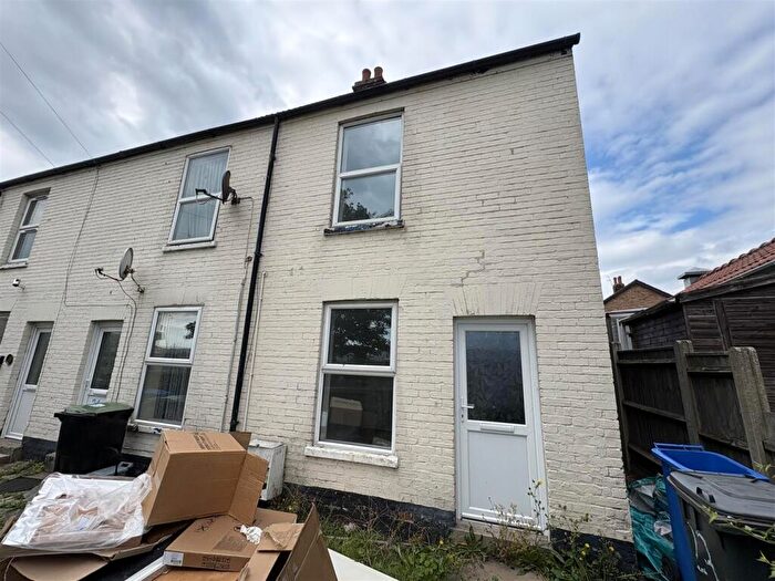 2 Bedroom End Of Terrace House To Rent In Rotterdam Road, Lowestoft, NR32