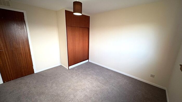 2 Bedroom Flat To Rent In Grampian Gardens, Dyce, Aberdeen, AB21