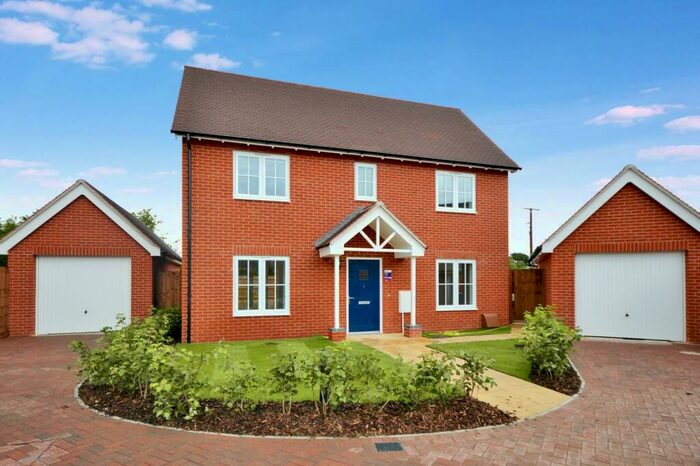 3 Bedroom Detached House To Rent In Clifford Smith Drive, Watch House Green, Felsted, Essex, CM6