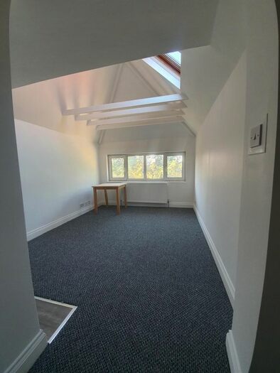 Studio To Rent In The Vale, Golders Green, NW11
