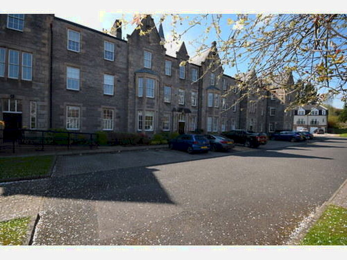 3 Bedroom Maisonette To Rent In Rosslyn House, Perth, PH2