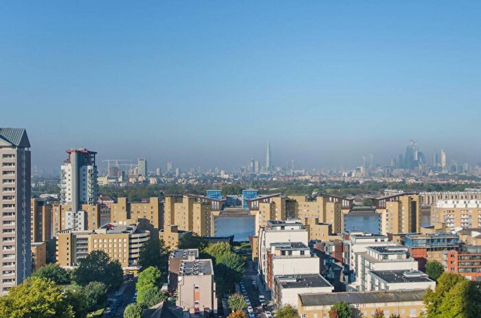1 Bedroom Flat To Rent In Phoenix Heights West, Canary Wharf, London, E14
