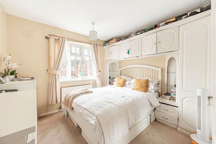 3 Bedroom Terraced House For Sale In Meadfield, Edgware, HA8