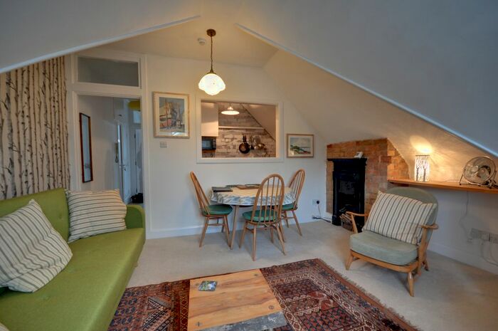 1 Bedroom Flat To Rent In Alumhurst Road, Westbourne, Bournemouth, BH4