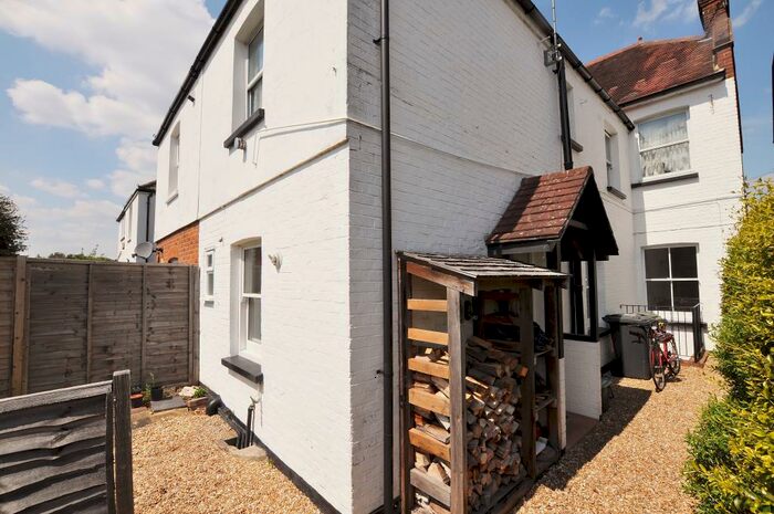 3 Bedroom Apartment To Rent In Recreation Road, Guildford, Surrey, GU1