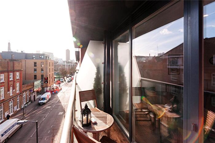 1 Bedroom Apartment To Rent In Central Street, London, EC1V