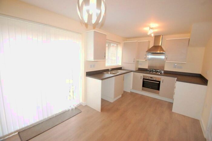 3 Bedroom House To Rent In Upton Drive, Burton Upon Trent, Staffordshire, DE14
