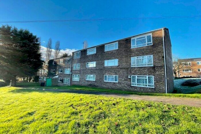 2 Bedroom Flat To Rent In Kitwell Lane, Birmingham, B32