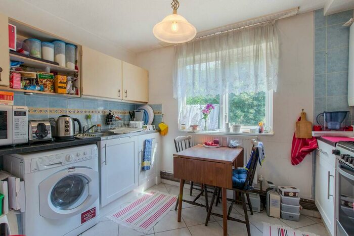 1 Bedroom Flat To Rent In Perks Close, Blackheath, London, SE3