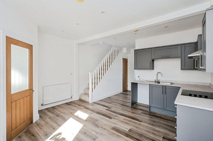 3 Bedroom End Terrace House To Rent In Heol Twrch, Lower Cwmtwrch, Swansea, SA9