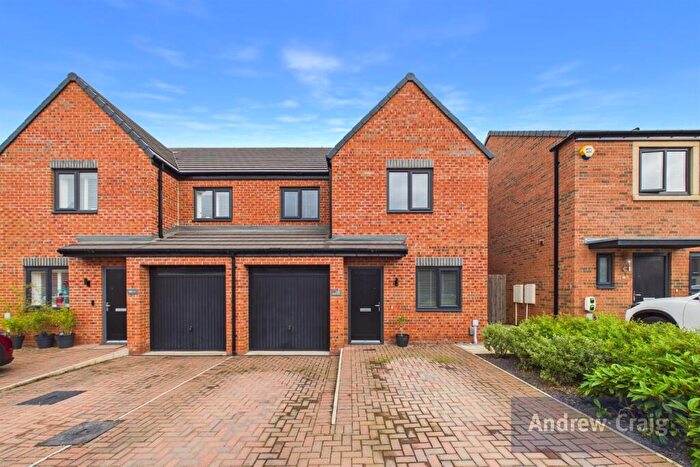 3 Bedroom Semi-Detached House For Sale In Winder Drive, Hazlerigg, NE13