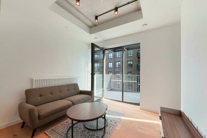Apartment To Rent In Rendel House, Goodluck Hope, London, E14