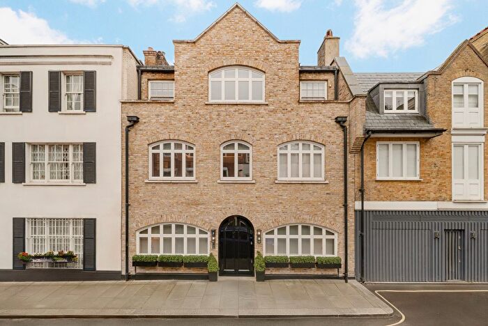 6 Bedroom Property For Sale In Culross Street, Mayfair, London, United Kingdom, W1K