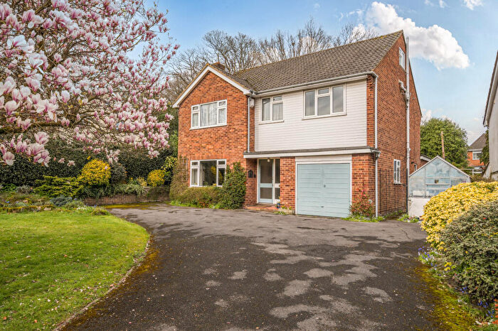 5 Bedroom Detached House For Sale In Rectory Road, Farnborough, GU14