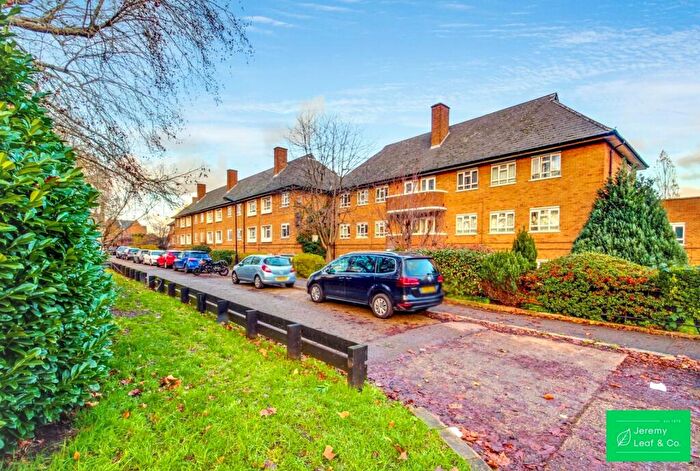 1 Bedroom Flat For Sale In High Road, London, N2