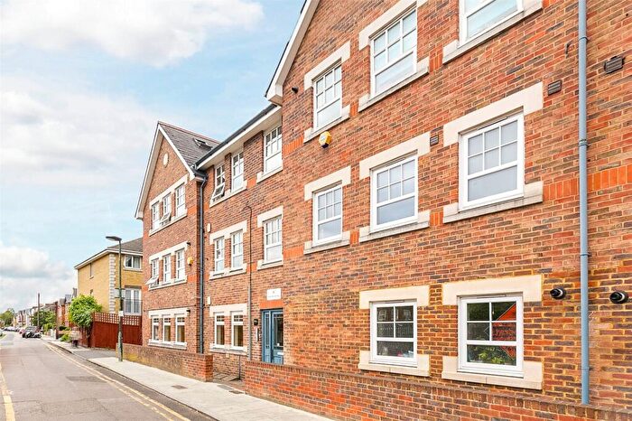 1 Bedroom Flat To Rent In South Worple Way, Mortlake, SW14