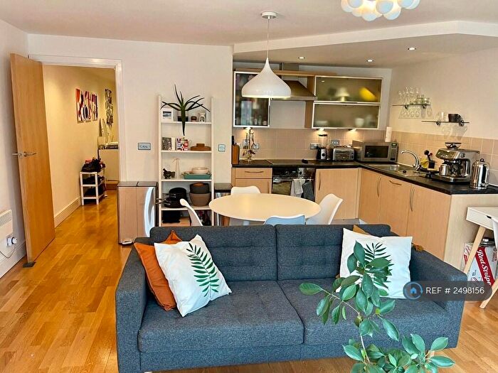 1 Bedroom Flat To Rent In Royal Parade, Tyndalls Park, Bristol, BS8