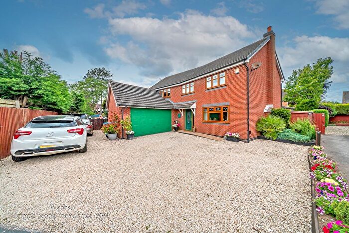 4 Bedroom Detached House For Sale In Pool Close, Shareshill, Wolverhampton, WV10