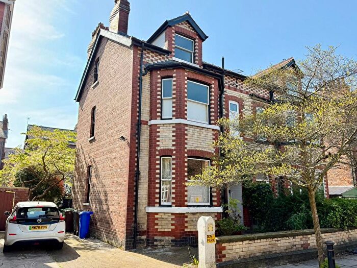 5 Bedroom Semi Detached House For Sale In Napier Road, Chorlton, M21