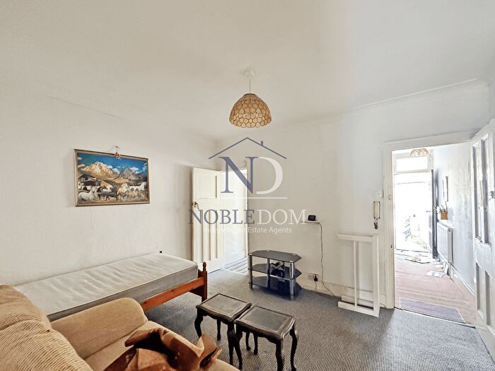 2 Bedroom Terraced House For Sale In Bristow Road, Hounslow, TW3