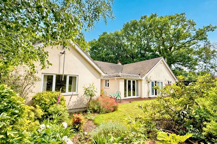 4 Bedroom Bungalow For Sale In Verwood Road, BH21