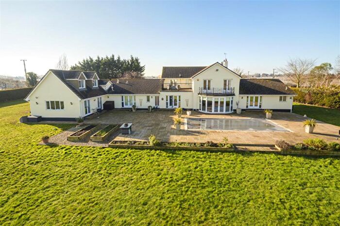 7 Bedroom Detached House For Sale In Twinney Acre, Susans Lane, Upchurch, ME9