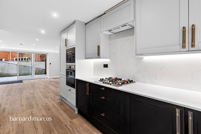 2 Bedroom Flat For Sale In Windmill Road, Croydon, CR0