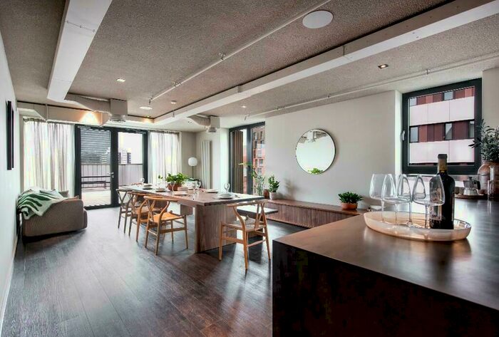 2 Bedroom Apartment To Rent In Kampus Apt South Block, Chorlton Street, Manchester, Greater Manchester, M1