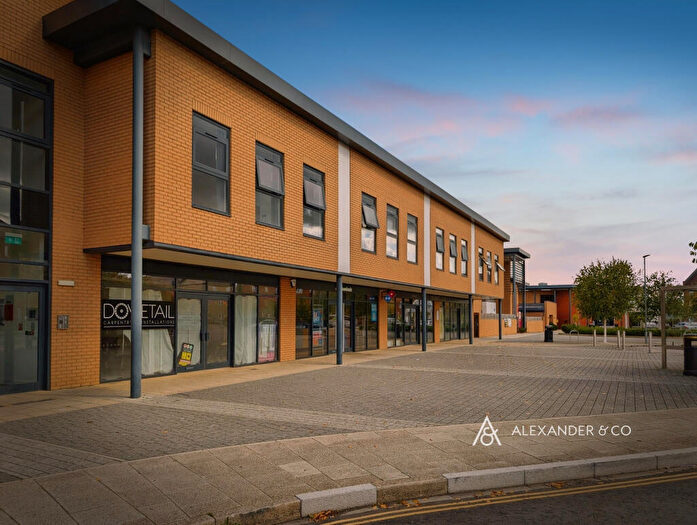 2 Bedroom Apartment To Rent In Kinross Apartments, Kingsmere, OX26