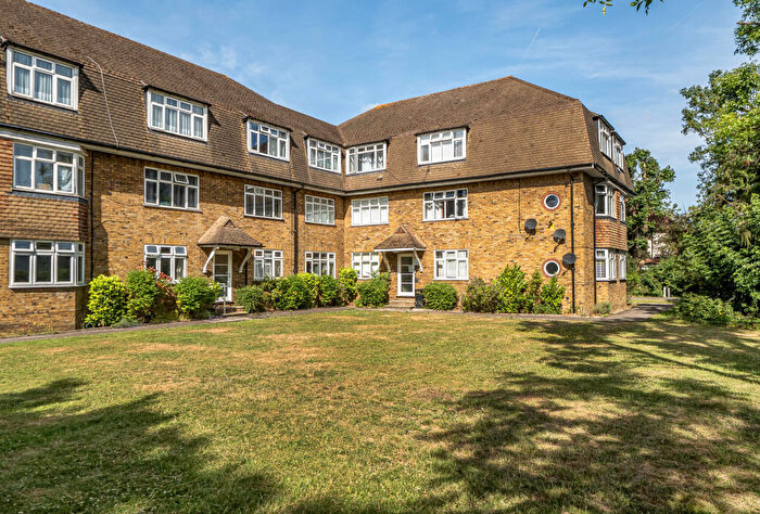 2 Bedroom Apartment For Sale In Sutton Common Road, Sutton, SM1
