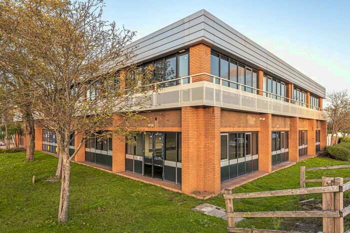 2 Bedroom Flat To Rent In Newbury, Berkshire, RG14