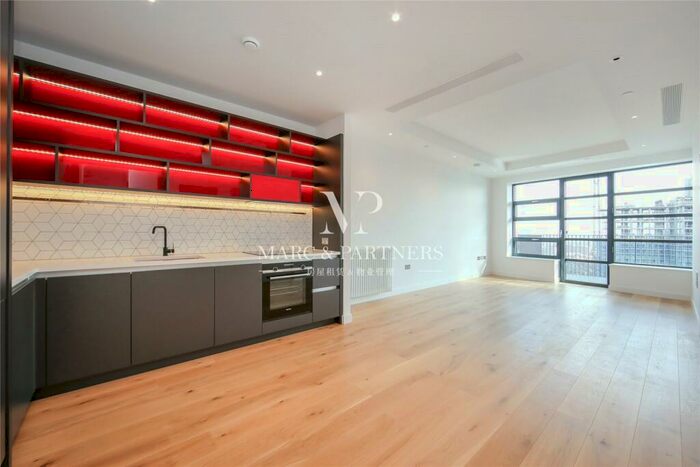 1 Bedroom Apartment To Rent In Defoe House, City Island Way, London, E14