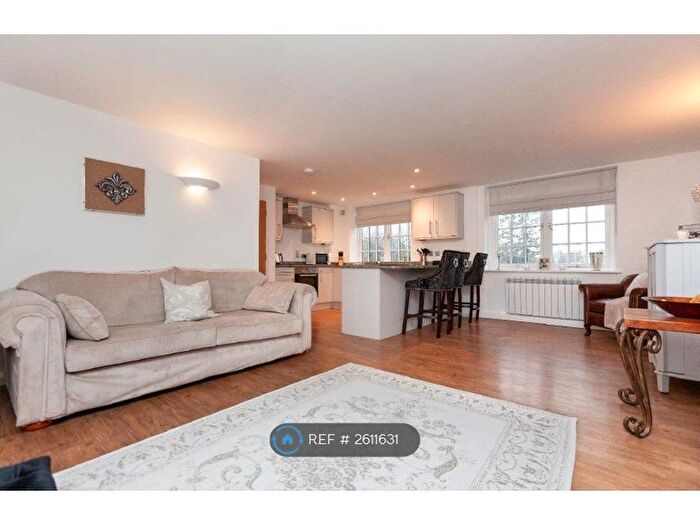 2 Bedroom Flat To Rent In Northgate Street, Devizes, SN10