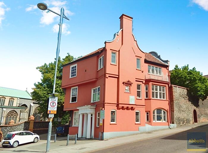 4 Bedroom End Of Terrace House To Rent In Garsett House, NR1